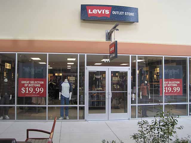 Levi&#39;s® Outlet Store Cincinnati Premium Outlet in Monroe, OH | Levi&#39;s®