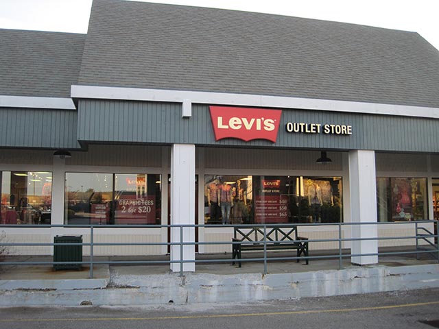 Levi&#39;s® Outlet Store Merrimack Premium Outlets in Merrimack, NH | Levi&#39;s®