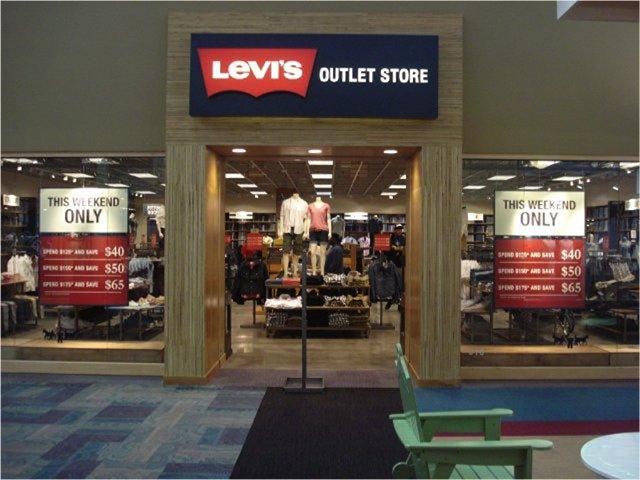 Levi's® Outlet Store Great Lakes Crossing Outlets in Auburn Hills, MI | Levi's®
