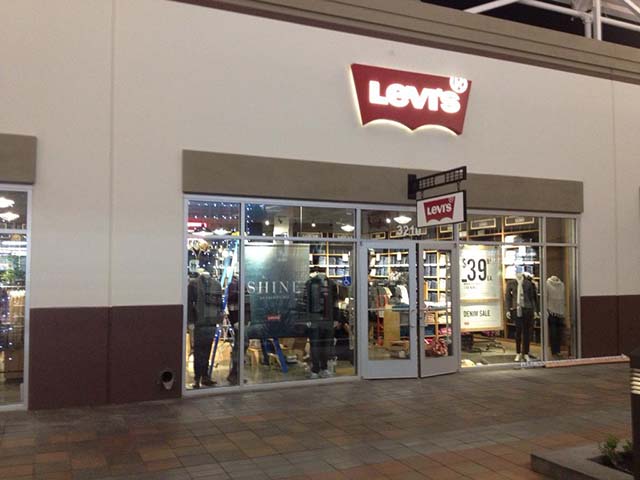 Levi&#39;s Denim Stores & Outlets in Livermore, CA | Levi&#39;s®