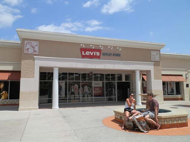 Levi&#39;s® Outlet Store Orlando Premium Outlets Vineland Ave in Orlando, FL | Levi&#39;s®