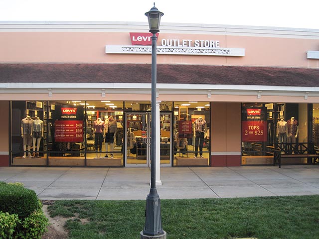 Levi's® Stores Near You - Outlets 