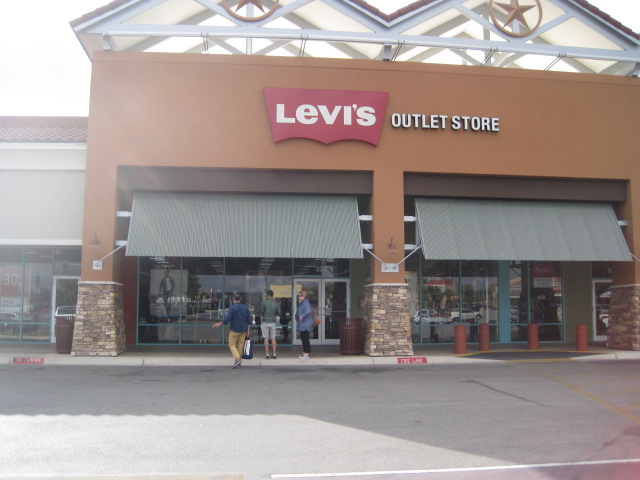 Levi's® Stores Near You - Outlets 