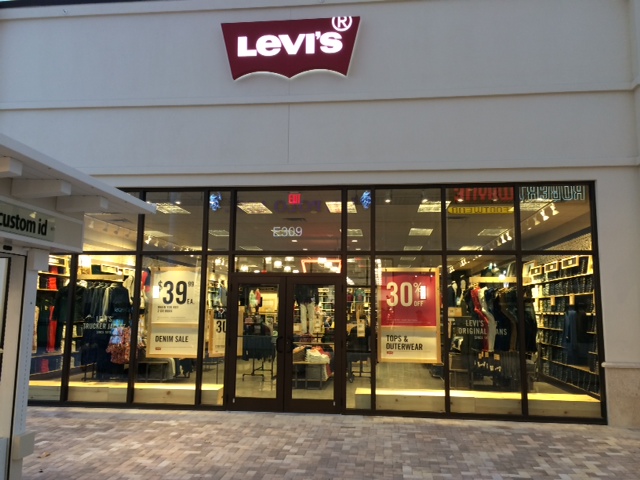 outlet mall levis